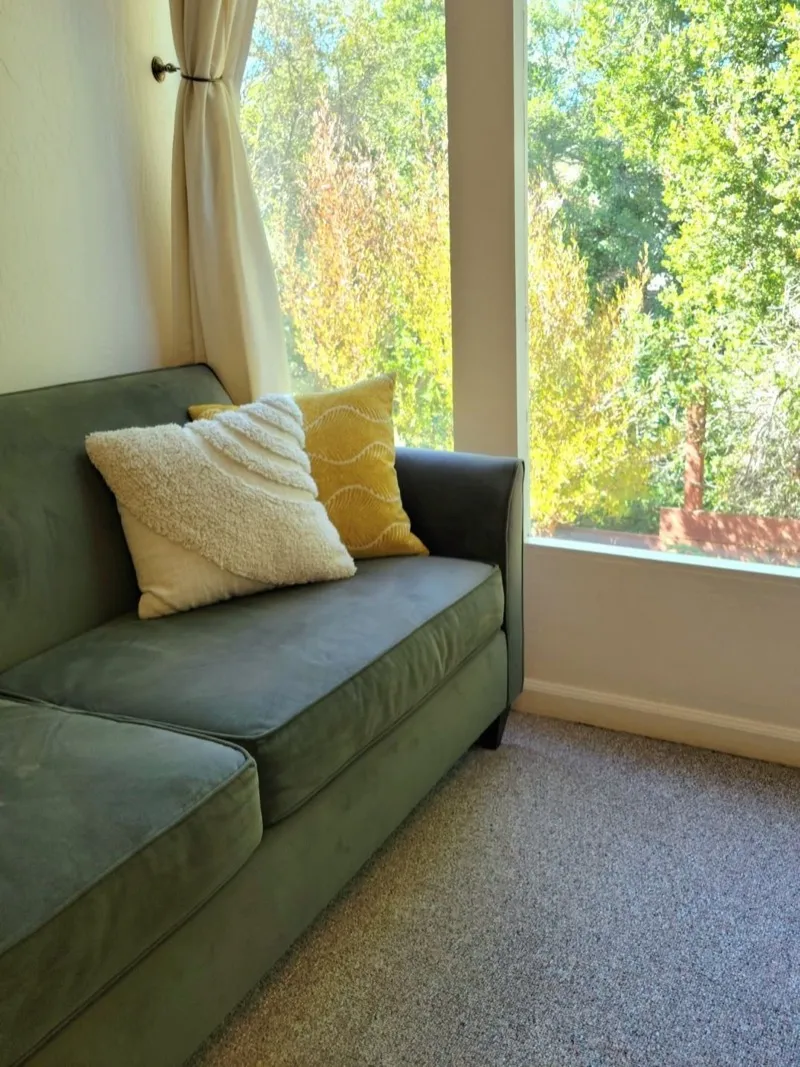 Individual & Couple Therapy